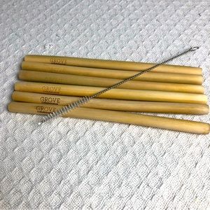 Set of 6 Grove bamboo straws with carrying case and cleaning brush. Brand new